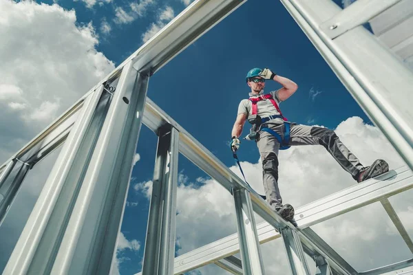 Working Using Safety Harness — Stock Photo, Image