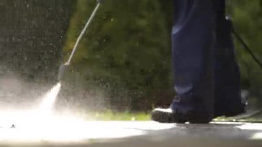 Temizlik Backyard Bahçe Cobble Kaldırım. Basınç Yıkama Bahçe Yolu.