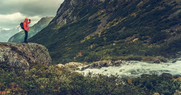 Resenärer som utforskar Skandinavien — Stockfoto