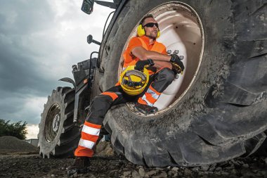Ağır inşaat ekipmanları