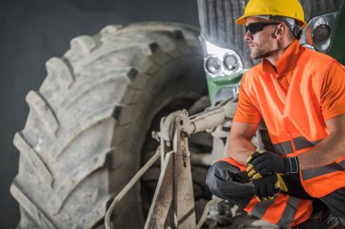 Modern İnşaat Operatörü