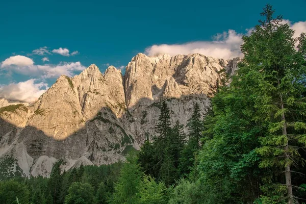 Monte Prisojnik en Eslovenia — Foto de Stock