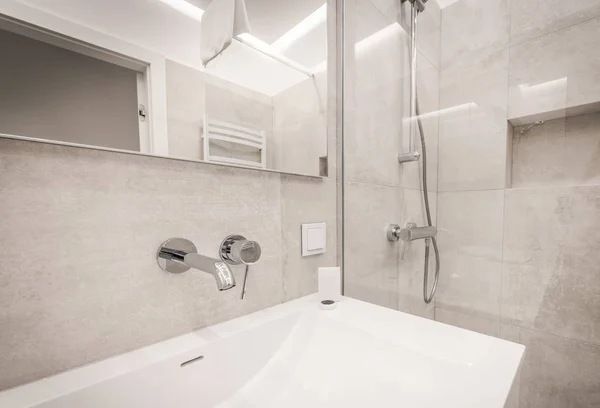Tiszta, modern fürdőszoba — Stock Fotó