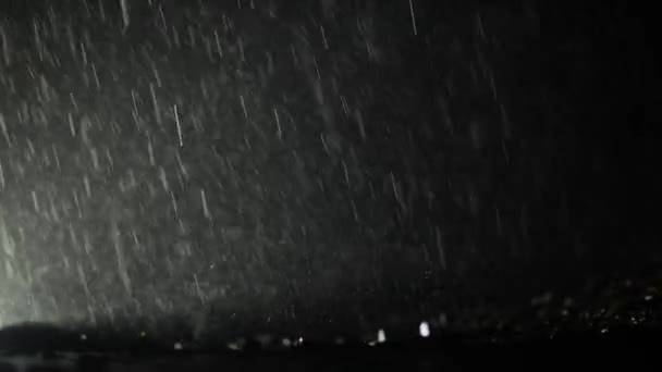 Soldado de Fuerzas Especiales en una Lluvia . — Vídeo de stock