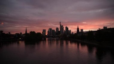 10 Ağustos 2019. Downtown Frankfurt Main'de Manzara Gün Batımı
