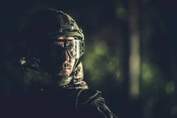 Retrato de soldado de campo de batalha — Fotografia de Stock