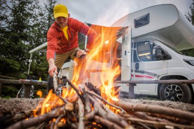 Motorhome Spot ve Kamp Ateşi
