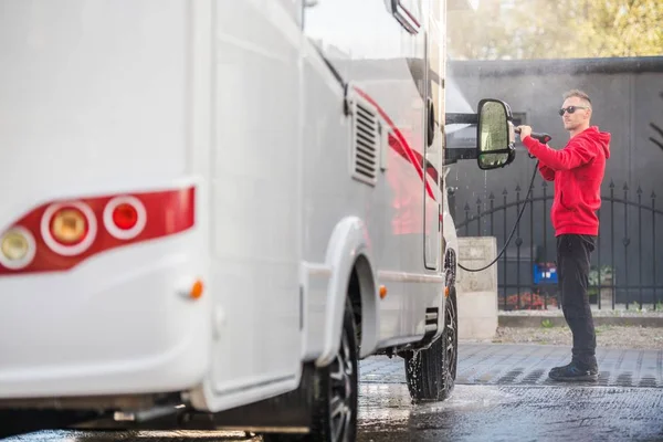 RV Camper Myjnia ciśnieniowa — Zdjęcie stockowe