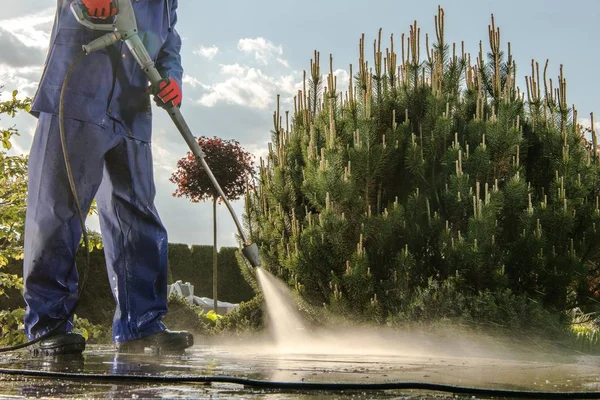 Tuinman Wassen Tuinpaden — Stockfoto