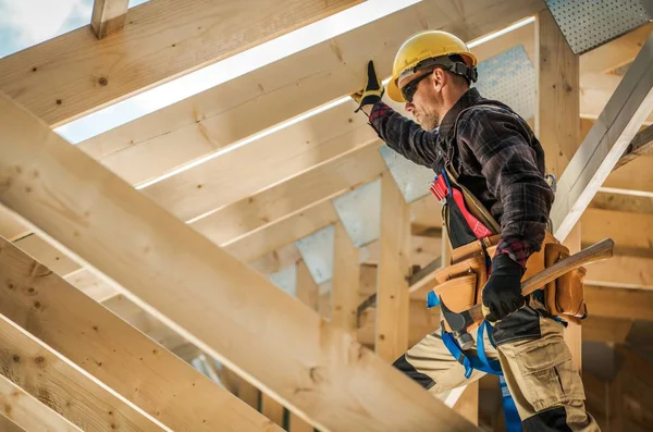 Entrepreneur à ossature en bois — Photo