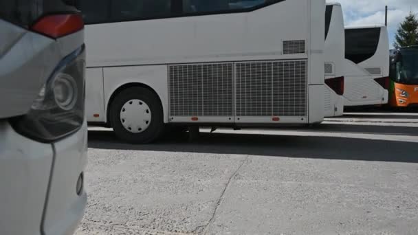 Trasporti Pubblici Intercity Bus Pullman Parcheggiati Nella Base — Video Stock