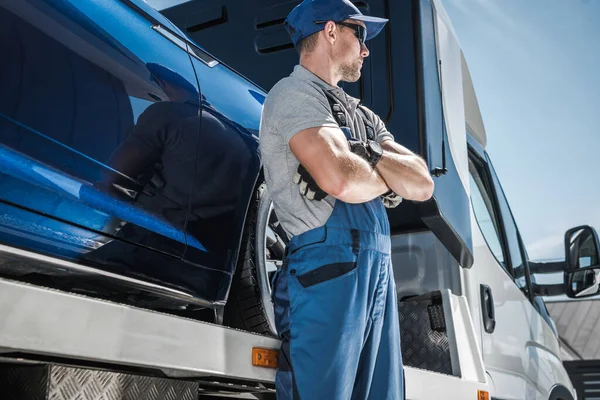 Repo Man Devant Son Camion Problèmes Prêt Voiture Thème Reprise — Photo