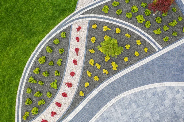 Elegant Front Yard Garden Brick Paved Driveway Aerial View Сучасне — стокове фото