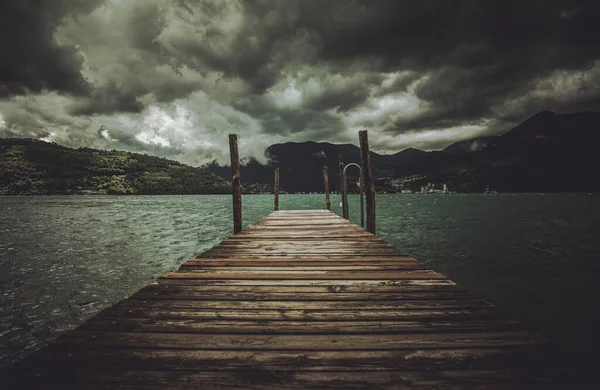 Região Lombardia Italiana Lake Iseo Stormy Weather Wooden Pier Também — Fotografia de Stock