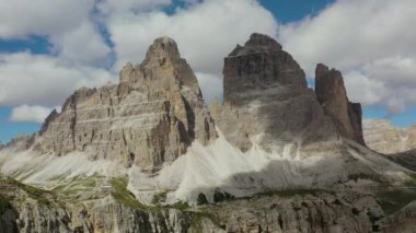 Tre Cime di Lavaredo Zirvesi İtalyan Dolomites Hava Saati Yaz Görüntüleri