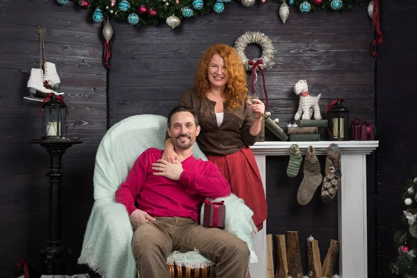 Joyeux Famille Âge Moyen Être Heureux Tout Buvant Champagne Célébrer — Photo