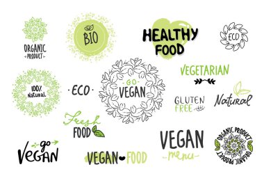 Biyoloji, ekoloji, organik logolar ve ikonlar, etiket, Etiketler. Elle çizilmiş biyo sağlıklı gıda rozetleri, çiğ, vegan, sağlıklı gıda işaret, organik ve öğeleri kümesi kümesi. Git vegan, Vejetaryen, el Beyaz Yeşil çizimi
