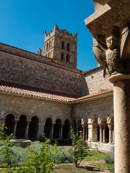 Vízszintes Kilátás Torony Kert Boltívek Elne Cloister — Stock Fotó