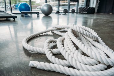Eğitim ip spor salonunda katta closeup çekim