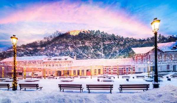 Mercado Navidad Árbol Decoraciones Ciudad Rasnov Transilvania Rumania —  Fotos de Stock