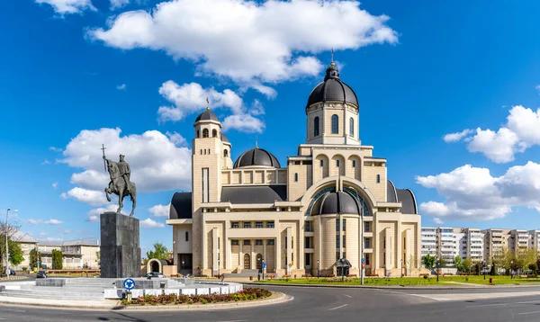 Statue Stefan Cel Mare Cathedral Center Bacau City Moldavia Landmark — Stock Photo, Image