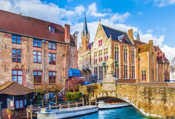 Edifícios Medievais Longo Canal Bruges Bélgica — Fotografia de Stock