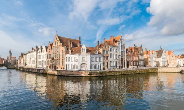 Edifícios Medievais Longo Canal Spiegelrei Bruges Bélgica — Fotografia de Stock