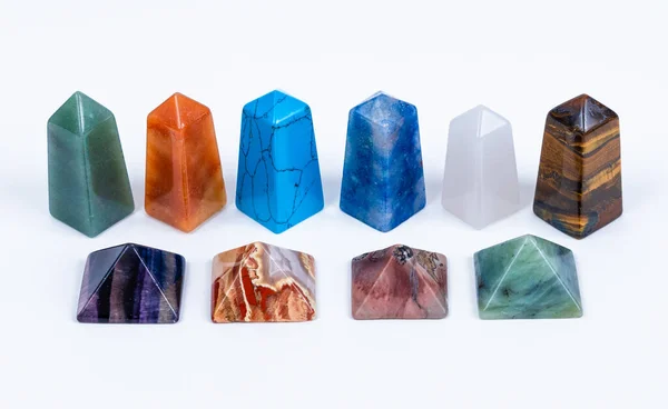 Kolekce Různých Krystalů Polodrahokamů Minerálních Kamenů Bílém Pozadí — Stock fotografie