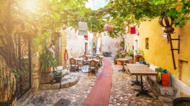 Fransız Riviera kıyısındaki Ortaçağ Eze Köyü, Cote d 'Azur, Fransa