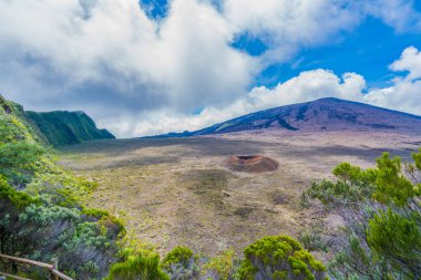 Piton de la Fournaise volkanı manzarası, Reunion Adası Ulusal Parkı 