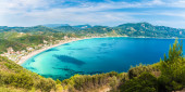 Tolle Aussicht am Strand von Agios Georgios Pagon auf der Insel Korfu, Griechenland