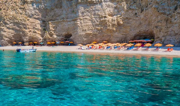 Cennet plajı, İyon deniz kıyısı, Korfu adası, Yunanistan