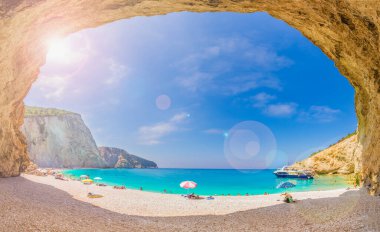 İyon Denizi 'ndeki Porto Katsiki plajı, Lefkada Adası, Yunanistan.
