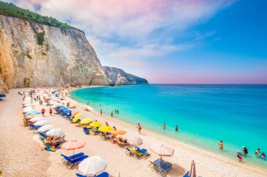İyon Denizi 'ndeki Porto Katsiki plajı, Lefkada Adası, Yunanistan.