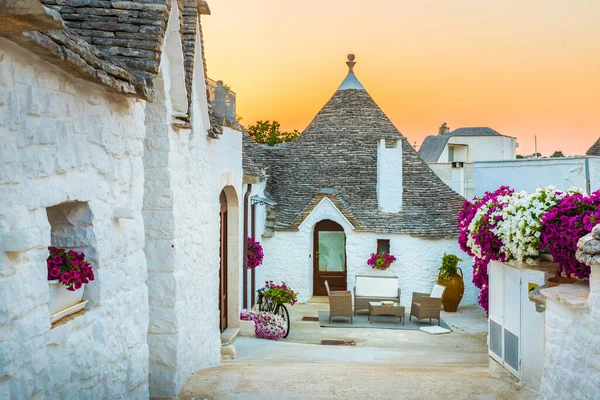 Σπίτια Trulli Στην Πόλη Alberobello Απουλία Ιταλία — Φωτογραφία Αρχείου