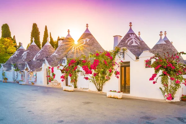 Σπίτια Trulli Στην Πόλη Alberobello Απουλία Ιταλία — Φωτογραφία Αρχείου