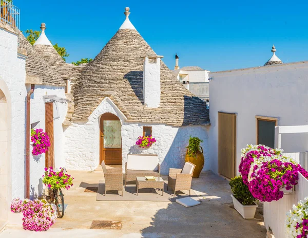 Σπίτια Trulli Στην Πόλη Alberobello Απουλία Ιταλία — Φωτογραφία Αρχείου