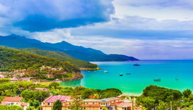 İtalya, Toskana 'daki Elba adalarının muhteşem manzarası.