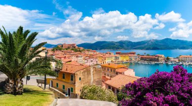 Eski kasaba ve liman Portoferraio, Elba Adası, İtalya