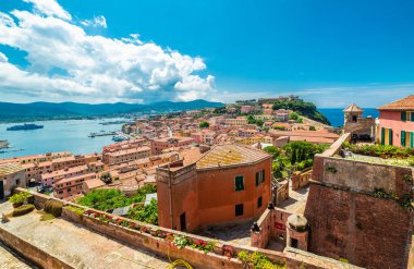 Eski kasaba ve liman Portoferraio, Elba Adası, İtalya