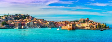 Eski kasaba ve liman Portoferraio, Elba Adası, İtalya.