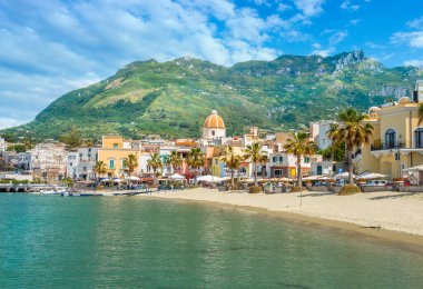 Forio ile manzara, Ischia Adası, İtalya