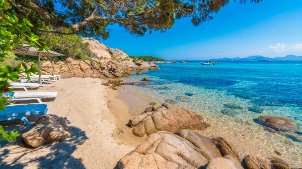 Spiaggia Capriccioli Playa Costa Esmeralda Isla Cerdeña Oriental Italia — Foto de Stock