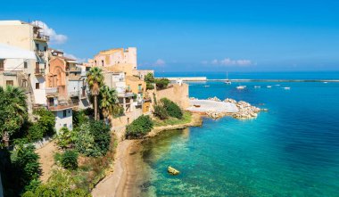 Castellammare del Golfo 'nun tarihi bölümü, Trapani ili, Sicilya Adası, İtalya