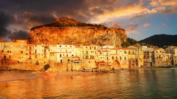 Cefalu Middeleeuws Dorp Van Sicilië Eiland Provincie Palermo Italië — Stockfoto