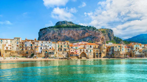 Cefalu, Sicilya adasının ortaçağ köyü, Palermo ili, İtalya