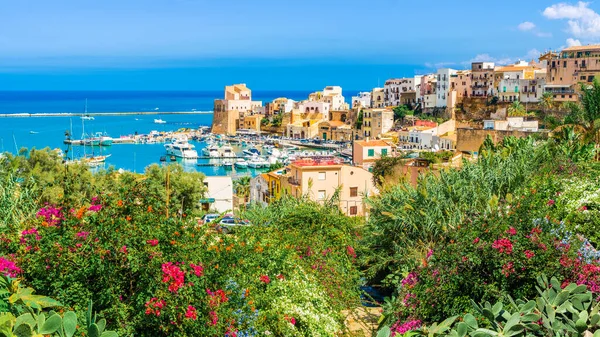 Sizilianischer Hafen Von Castellammare Del Golfo Erstaunliches Küstendorf Der Sizilianischen — Stockfoto