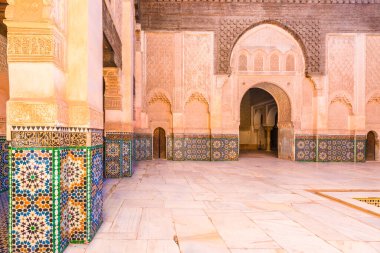Marakeş, Fas - 13 Kasım 2017: Marakeş, Fas 'ta Ali Ben Youssef Medersa' nın eski İslami Okulu
