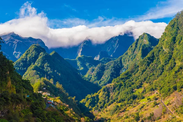 Hermoso Paisaje Nublado Sobre Las Montañas Isla Madeira Portugal — Foto de Stock