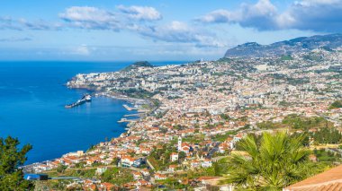 Miradouro das Neves 'in bakış açısından Funchal' a panoramik bir bakış açısı, Madeira Adası, Portekiz